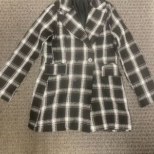 Magnolia Boutique Blazer, new with tags. Size L